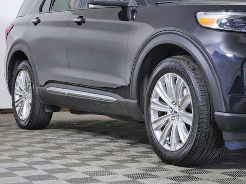 Agate Black Metallic 2023 Ford Explorer Limited