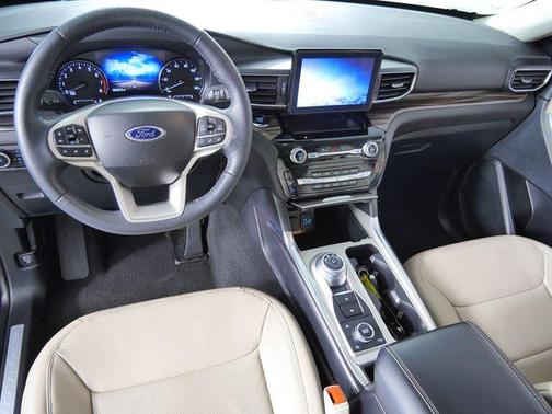 Agate Black Metallic 2023 Ford Explorer Limited