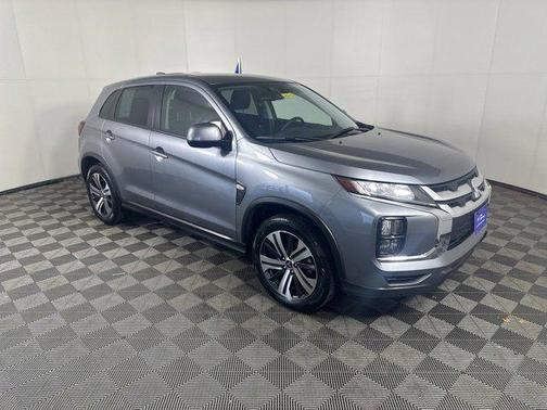 Mercury Gray Metallic 2025 Mitsubishi Outlander Sport 2.0 ES