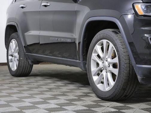 Diamond Black 2017 Jeep Grand Cherokee Limited