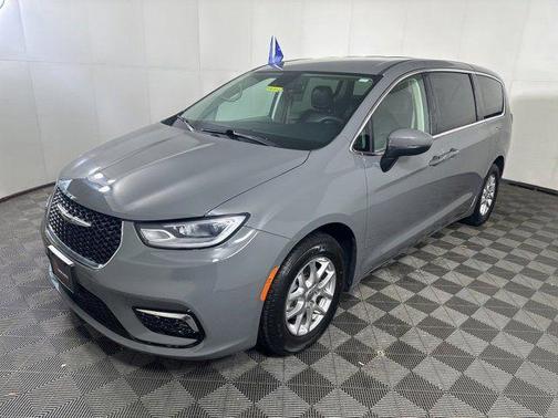 Ceramic Gray Clearcoat 2023 Chrysler Pacifica Touring-L