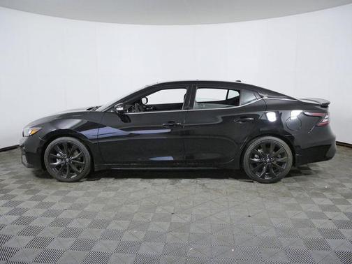 Super Black 2023 Nissan Maxima SR