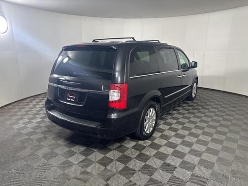 2012 Chrysler Town & Country Touring-L