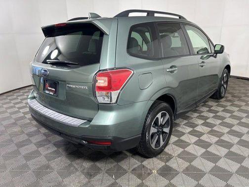 Jasmine Green Metallic 2018 Subaru Forester 2.5i Premium