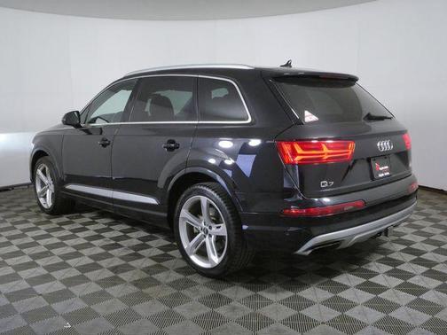 Orca Black Metallic 2019 Audi Q7 55 Prestige
