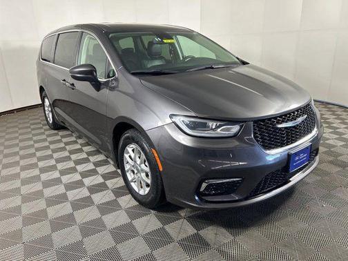 Crystal Metallic 2023 Chrysler Pacifica Touring-L