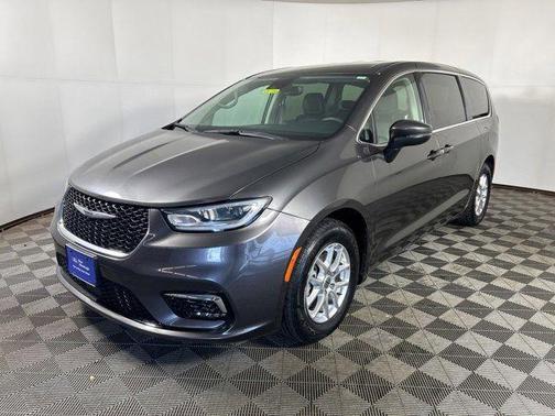 Crystal Metallic 2023 Chrysler Pacifica Touring-L