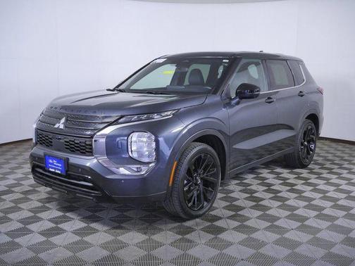 Graphite Gray 2024 Mitsubishi Outlander SE