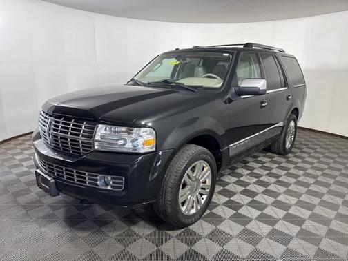 2013 Lincoln Navigator Base