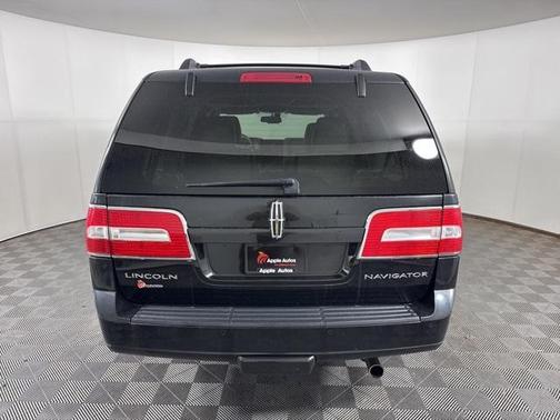2013 Lincoln Navigator Base