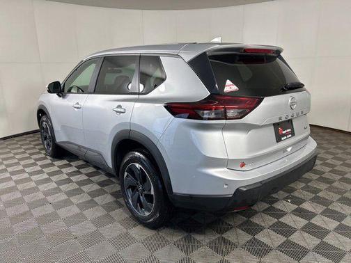 Brilliant Silver Metallic 2025 Nissan Rogue SV