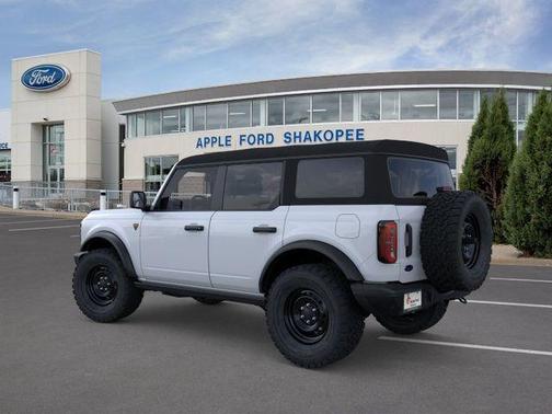 Oxford White 2026 Ford Bronco Badlands