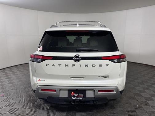 2022 Nissan Pathfinder Platinum