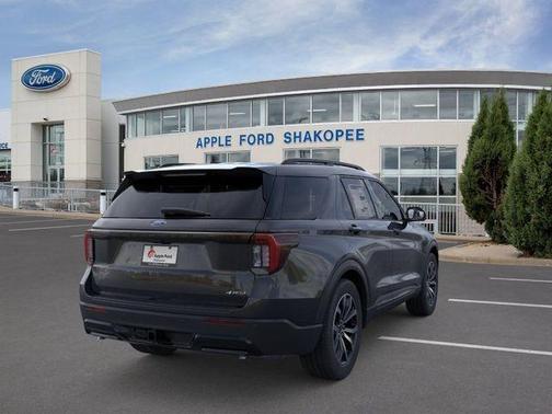 Black Metallic 2026 Ford Explorer ST-Line