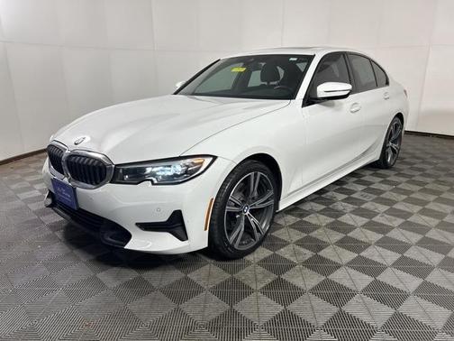 2019 BMW 330 i xDrive