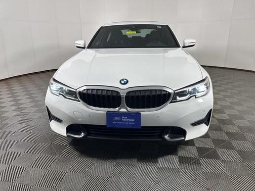 2019 BMW 330 i xDrive