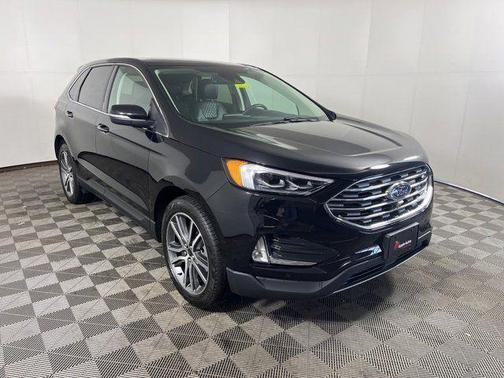 Black Metallic 2024 Ford Edge Titanium