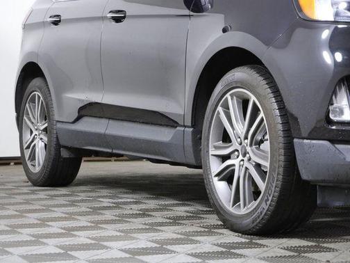 Black Metallic 2024 Ford Edge Titanium