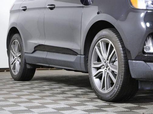 Black Metallic 2024 Ford Edge Titanium
