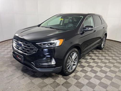 Agate Black Metallic 2024 Ford Edge Titanium