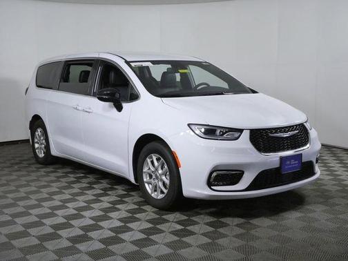 Bright White Clearcoat 2025 Chrysler Pacifica Select