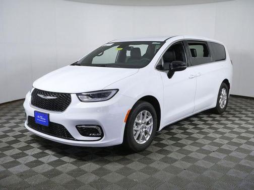 Bright White Clearcoat 2025 Chrysler Pacifica Select