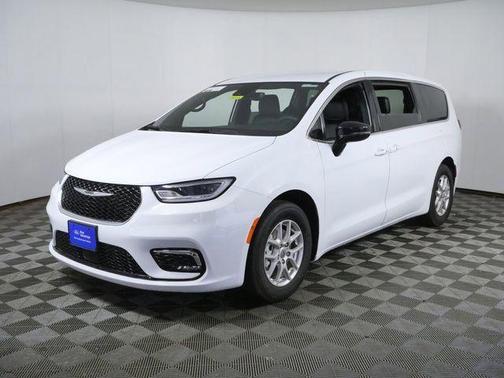 Bright White Clearcoat 2025 Chrysler Pacifica Select