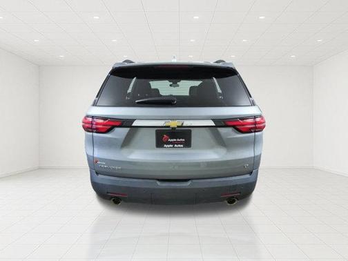 Sterling Gray Metallic 2023 Chevrolet Traverse LT Cloth