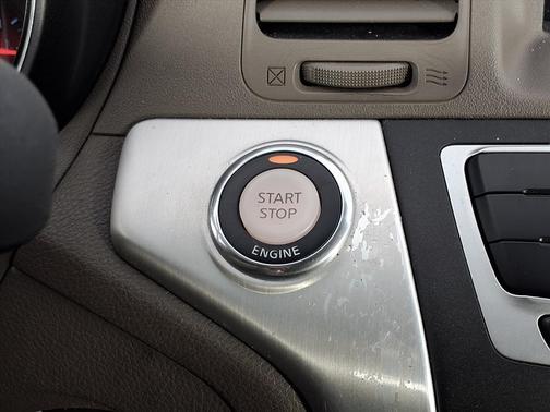 2009 Nissan Murano LE