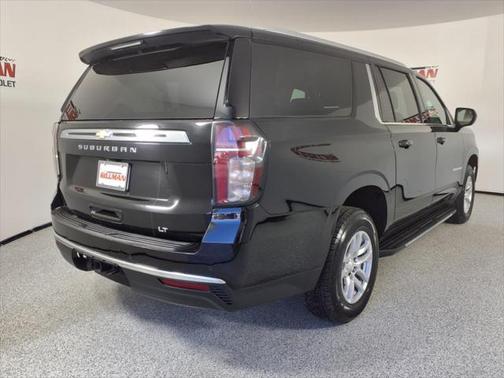 2023 Chevrolet Suburban LT