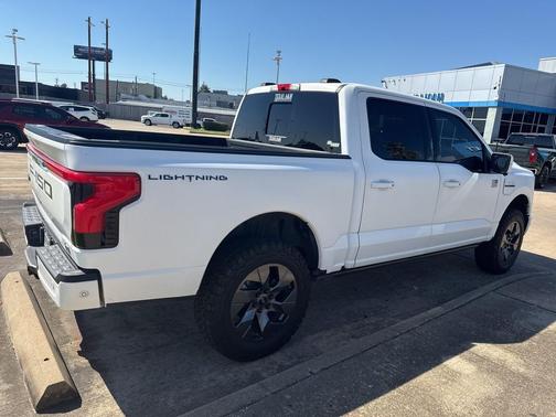 2023 Ford F-150 Lightning LARIAT