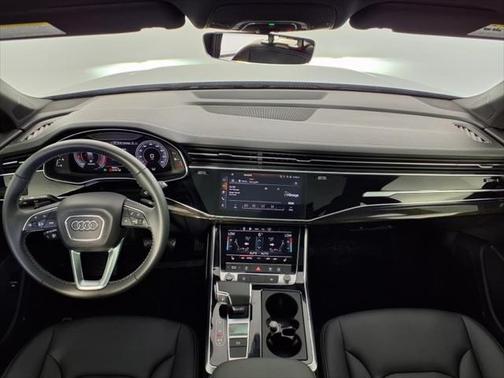 2025 Audi Q7 45 Premium Plus