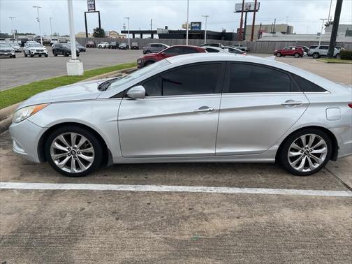 2013 Hyundai SONATA SE