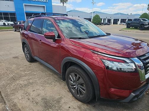 2022 Nissan Pathfinder SV 2WD
