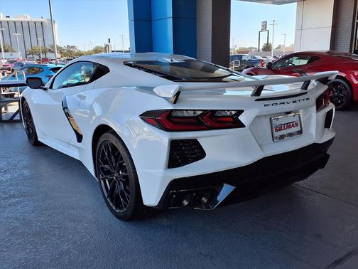 2026 Chevrolet Corvette Stingray w/2LT