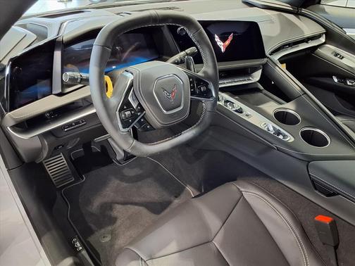 2026 Chevrolet Corvette Stingray w/2LT