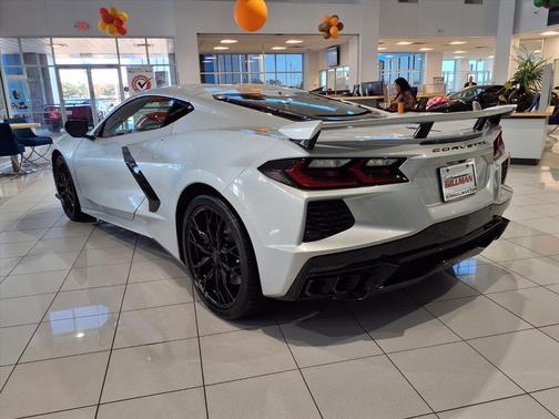 2026 Chevrolet Corvette Stingray w/2LT