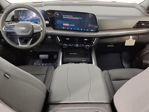 2025 Chevrolet Suburban LT