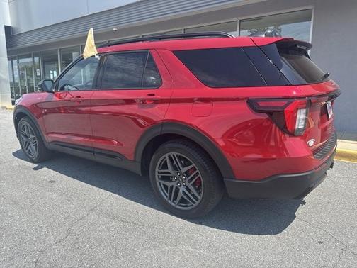 RAPID RED MET TINTED CC 2025 Ford Explorer ST-LINE