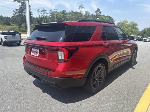RAPID RED MET TINTED CC 2025 Ford Explorer ST-LINE
