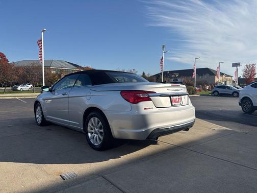 2011 Chrysler 200 Touring
