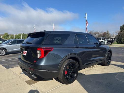 2022 Ford Explorer ST