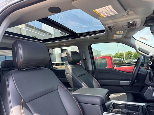 2025 Ford F-350 Lariat Super Duty