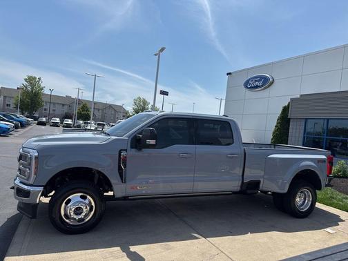 2025 Ford F-350 Lariat Super Duty