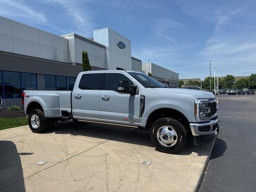 2025 Ford F-350 Lariat Super Duty