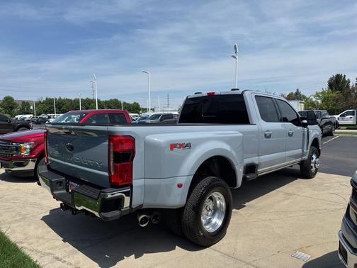2025 Ford F-350 Lariat Super Duty