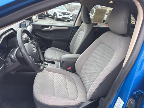 Blue Metallic 2020 Ford Escape SE Sport Hybrid