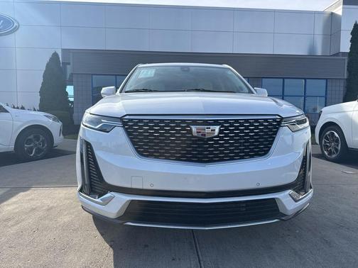 2022 Cadillac XT6 Premium Luxury FWD