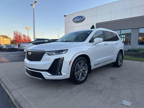 2022 Cadillac XT6 Premium Luxury FWD