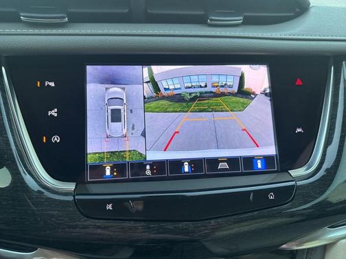 2022 Cadillac XT6 Premium Luxury FWD